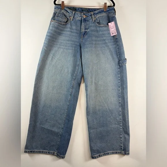 Wild Fable™ Women's Low-Rise Baggy Jeans - Medium Wash 8S - Picture 3 of 11